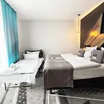 Szálloda - The Niu, Flash Charlottenburg By Ihg 3*